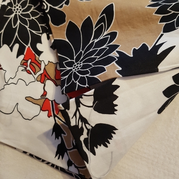 Van Heusen Studio women's size 0 skirt floral design - Picture 2 of 4